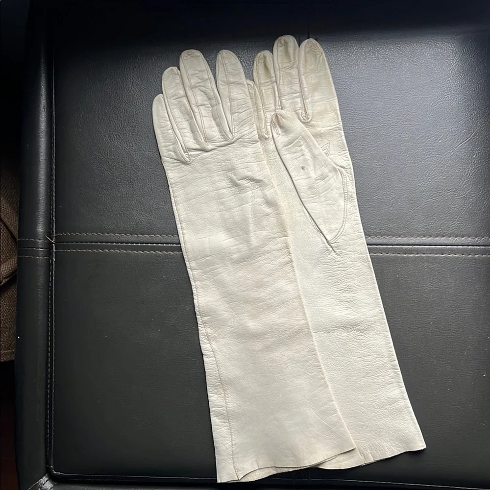 Vintage | Elegant Long Cream Off-white Leather Opera Gloves Small